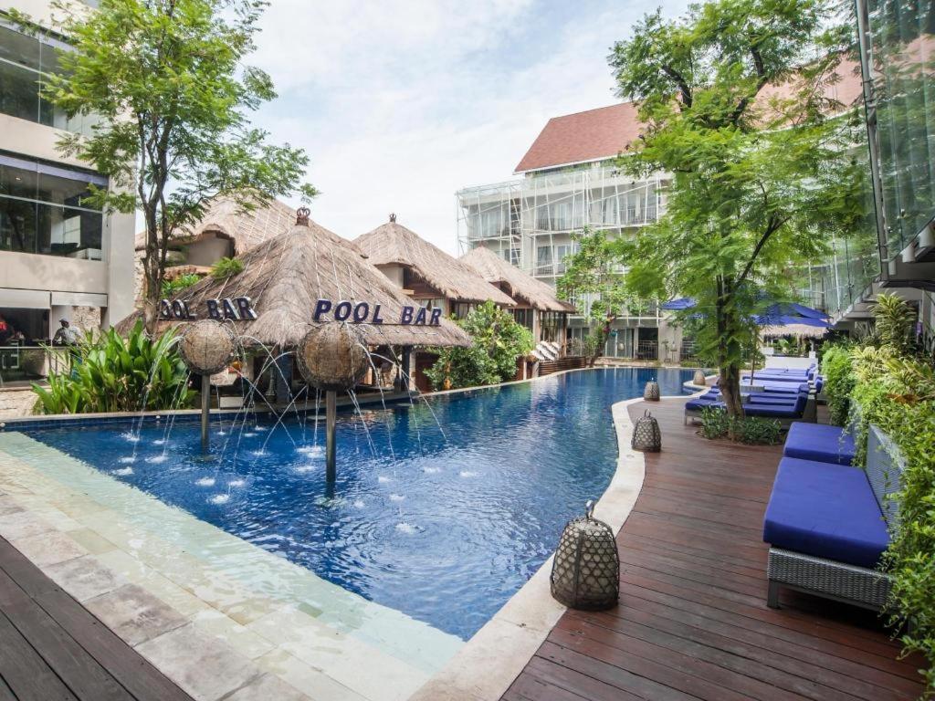 Grand Mega Resort & Spa Bali Kuta Lombok Esterno foto
